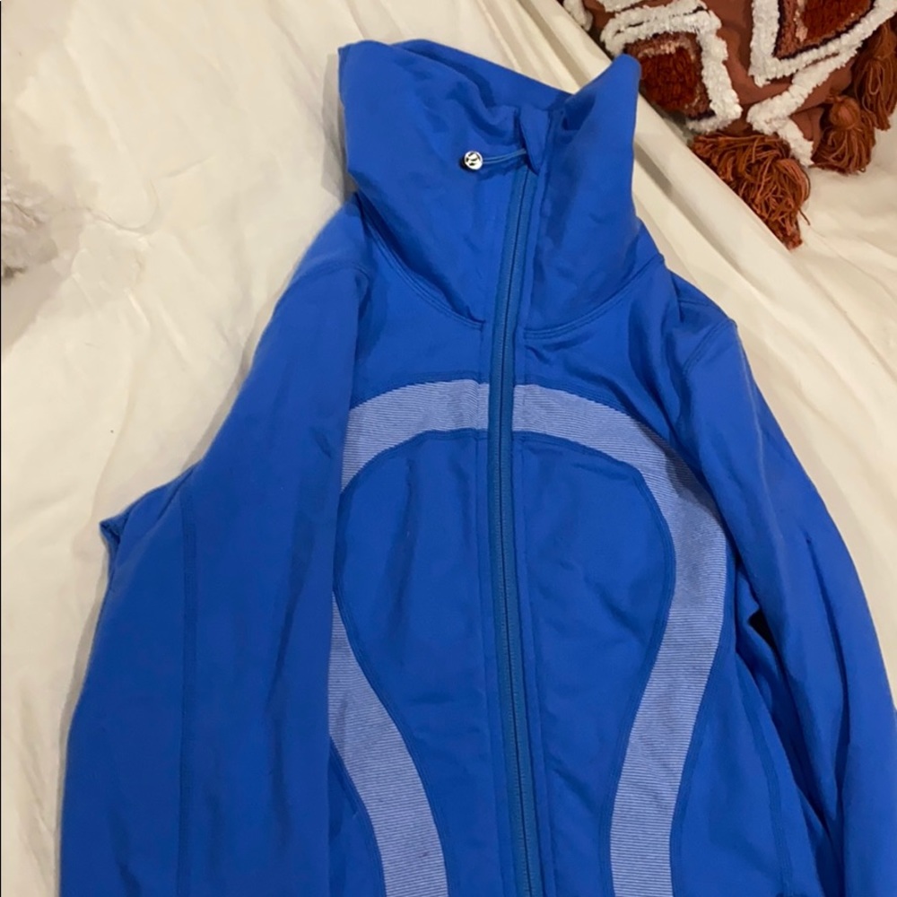Lululemon Jacket Euc - image 2